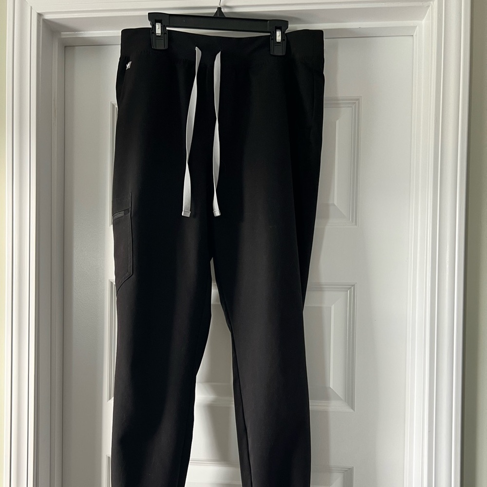 Figs Women’s Black Jogger